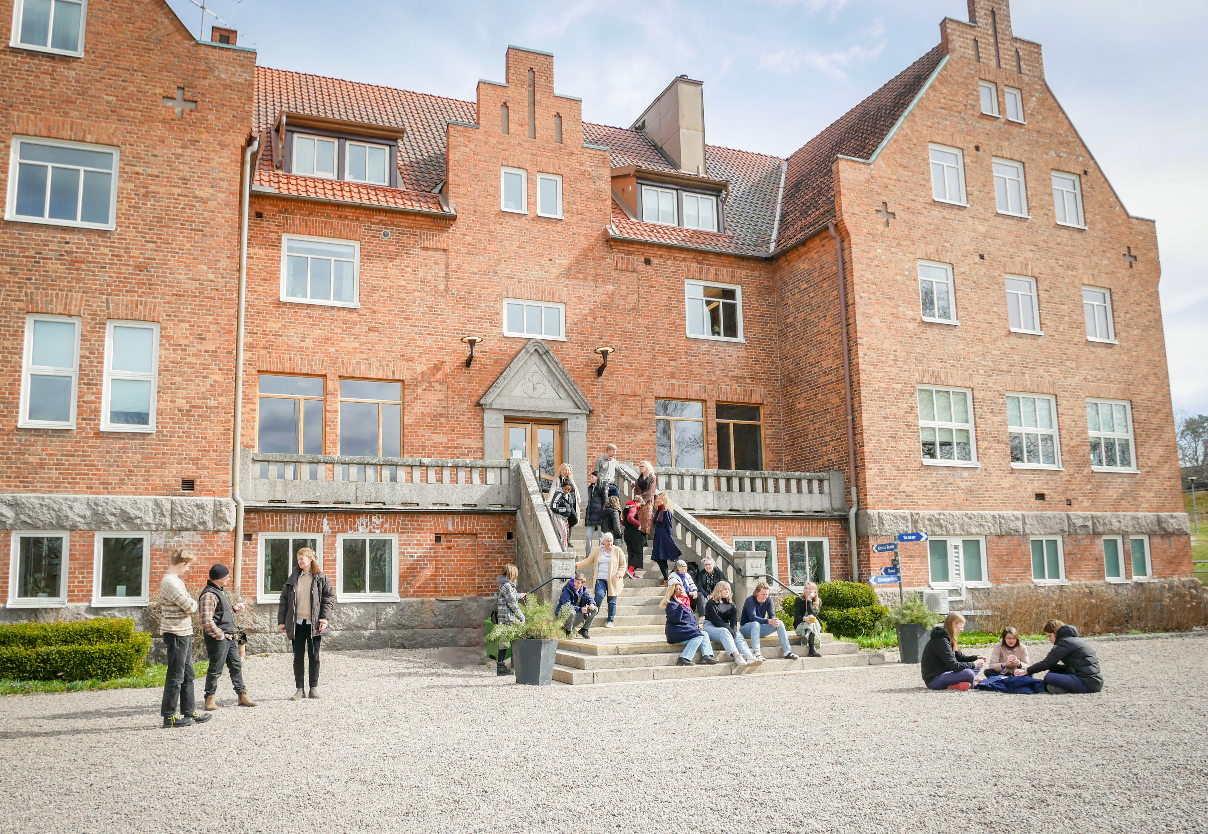 skolans huvudbyggnad